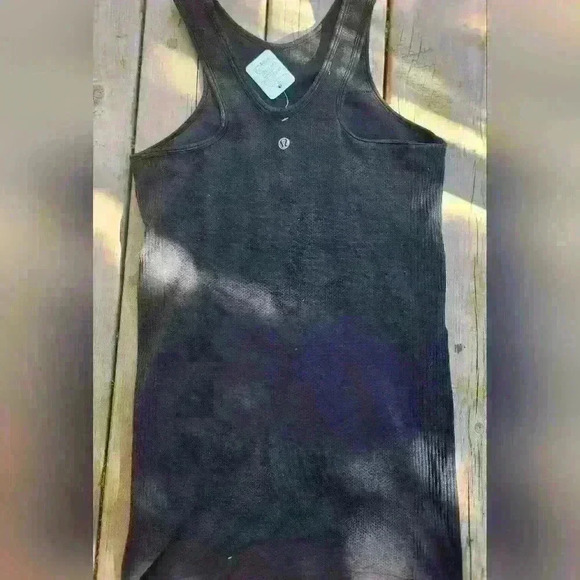 COPY - LULULEMON RACERBACK TANK  TOP - Picture 3 of 6